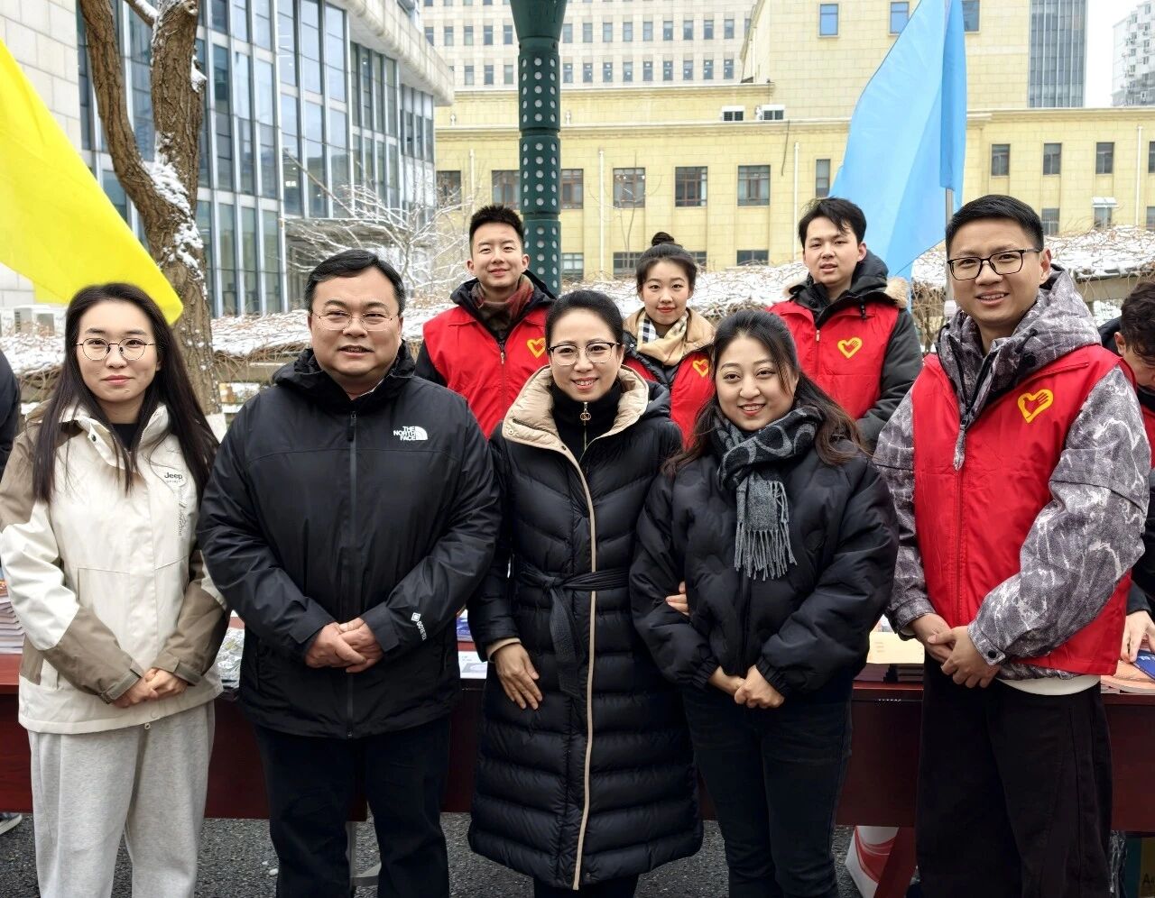 中國廣播藝術團積極參與廣電總局學雷鋒志愿服務一條街活動